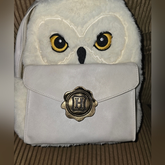 Hedwig Faux Fur Backpack - Picture 2 of 7